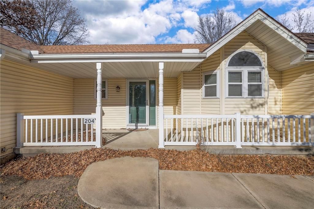 Photo of 204 W 1st Street, Garden City, MO 64747 (MLS # 2592263)