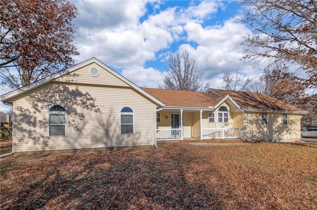 Photo of 204 W 1st Street, Garden City, MO 64747 (MLS # 2592263)