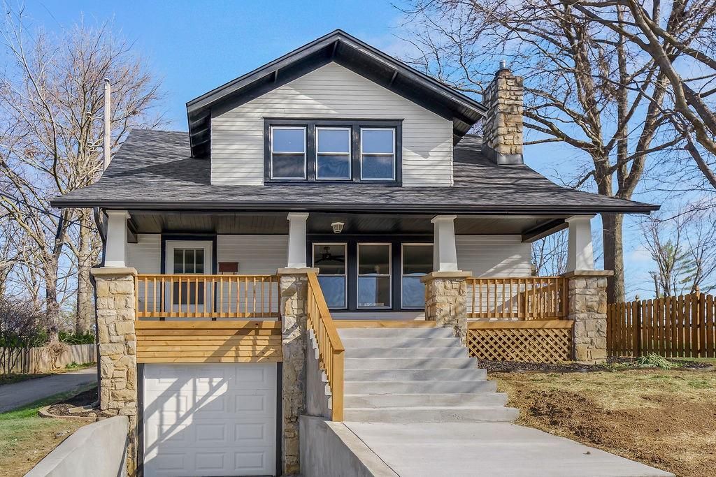 Photo of 730 W College Street, Liberty, MO 64068 (MLS # 2603931)