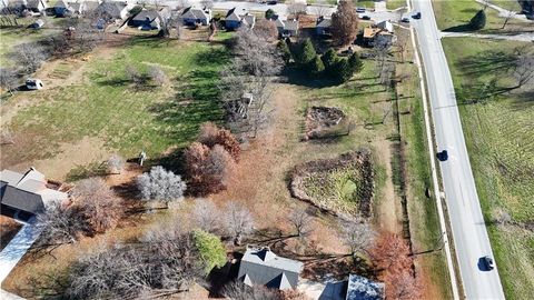 1811 Paddock Drive Kearney MO 64060