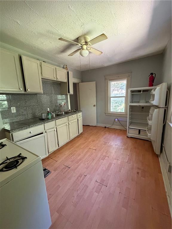 3416 E 58th Terrace