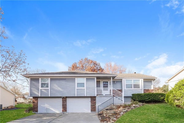 408 N WASHINGTON ST, RAYMORE, MO 64083 - Image e128eefec5c70b3e47cfd18b5606a279/1903501957