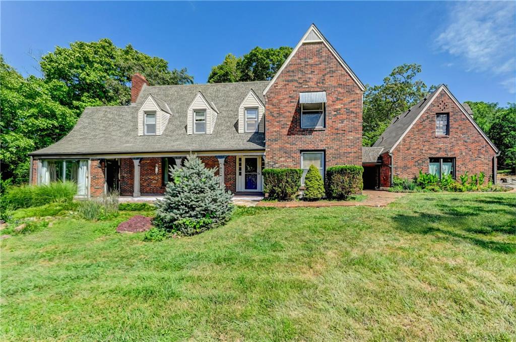 Kansas City, Missouri 64133, United States, 4 Bedrooms Bedrooms, ,3 BathroomsBathrooms,Residential,Pending,200795