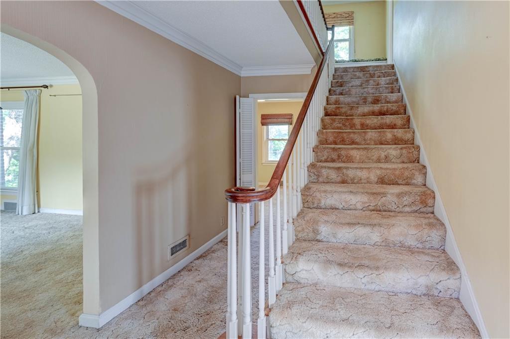 Kansas City, Missouri 64133, United States, 4 Bedrooms Bedrooms, ,3 BathroomsBathrooms,Residential,Pending,200795