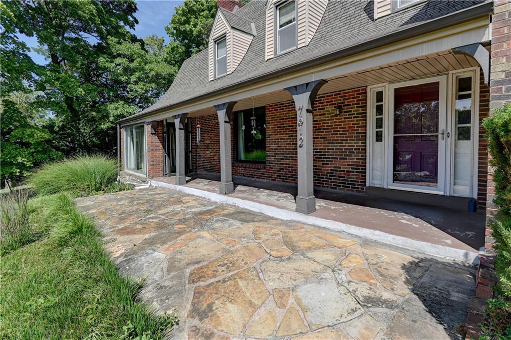 Kansas City, Missouri 64133, United States, 4 Bedrooms Bedrooms, ,3 BathroomsBathrooms,Residential,Pending,200795