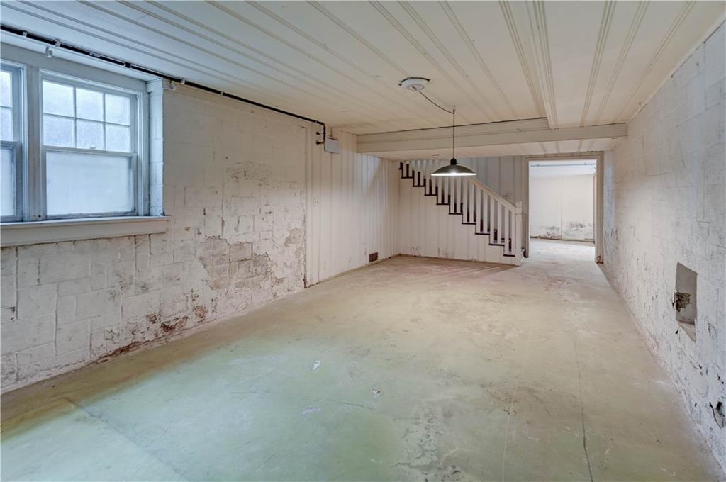 Kansas City, Missouri 64133, United States, 4 Bedrooms Bedrooms, ,3 BathroomsBathrooms,Residential,Pending,200795