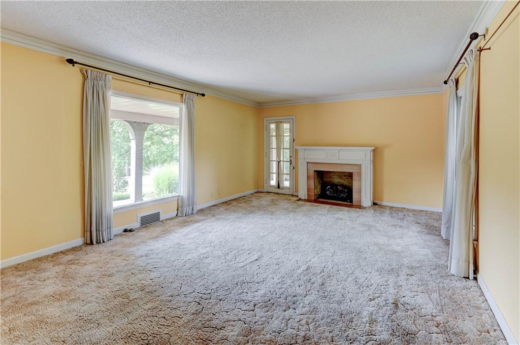 Kansas City, Missouri 64133, United States, 4 Bedrooms Bedrooms, ,3 BathroomsBathrooms,Residential,Pending,200795