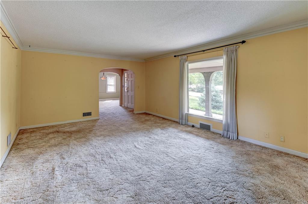 Kansas City, Missouri 64133, United States, 4 Bedrooms Bedrooms, ,3 BathroomsBathrooms,Residential,Pending,200795