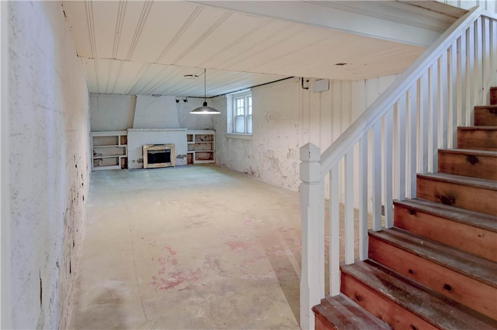 Kansas City, Missouri 64133, United States, 4 Bedrooms Bedrooms, ,3 BathroomsBathrooms,Residential,Pending,200795