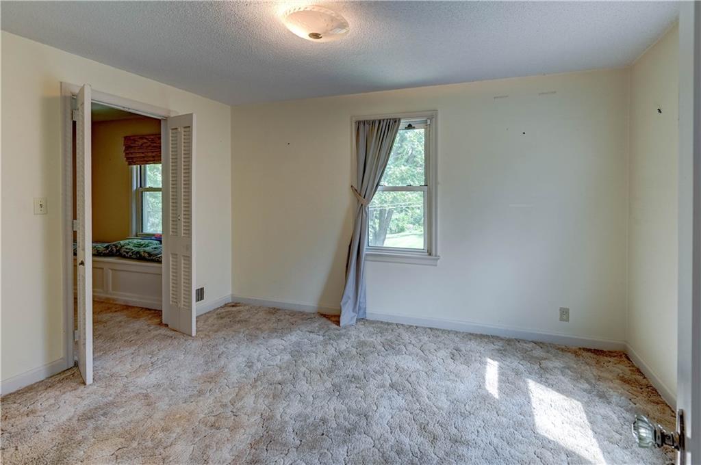 Kansas City, Missouri 64133, United States, 4 Bedrooms Bedrooms, ,3 BathroomsBathrooms,Residential,Pending,200795