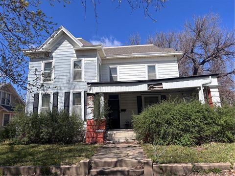Photo of 223 NE 6th Street, Abilene, KS 67410 (MLS # 2618581)