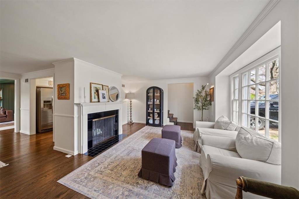 2705 W 73rd Street