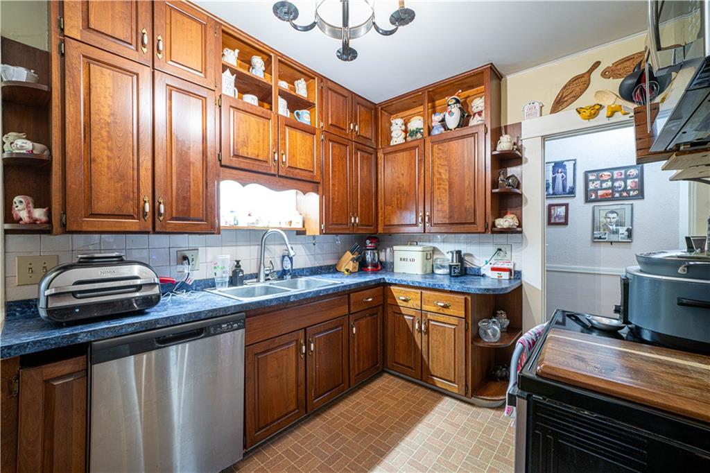 St Joseph, Missouri 64506, United States, 3 Bedrooms Bedrooms, ,2 BathroomsBathrooms,Residential,Active,178485