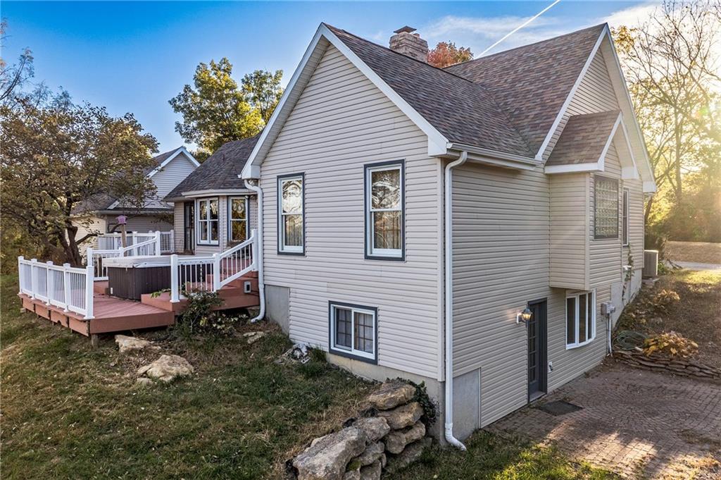 St Joseph, Missouri 64504, United States, 4 Bedrooms Bedrooms, ,3 BathroomsBathrooms,Residential,Active,37622