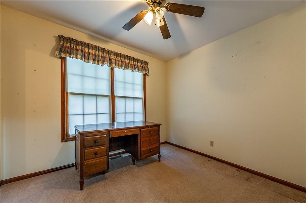 St Joseph, Missouri 64504, United States, 4 Bedrooms Bedrooms, ,3 BathroomsBathrooms,Residential,Active,37622