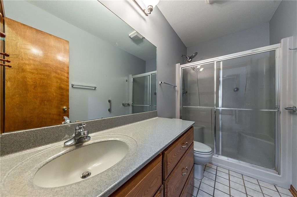 St Joseph, Missouri 64504, United States, 4 Bedrooms Bedrooms, ,3 BathroomsBathrooms,Residential,Active,37622