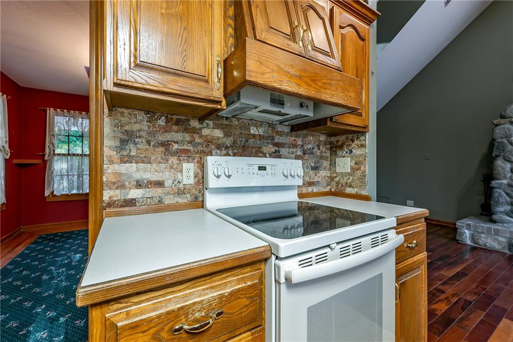 St Joseph, Missouri 64504, United States, 4 Bedrooms Bedrooms, ,3 BathroomsBathrooms,Residential,Active,37622