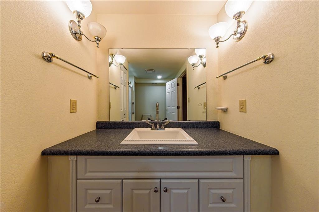 St Joseph, Missouri 64504, United States, 4 Bedrooms Bedrooms, ,3 BathroomsBathrooms,Residential,Active,37622