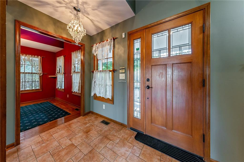 St Joseph, Missouri 64504, United States, 4 Bedrooms Bedrooms, ,3 BathroomsBathrooms,Residential,Active,37622