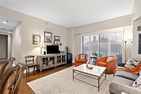 4950 Central Street 306 Kansas City MO 64112