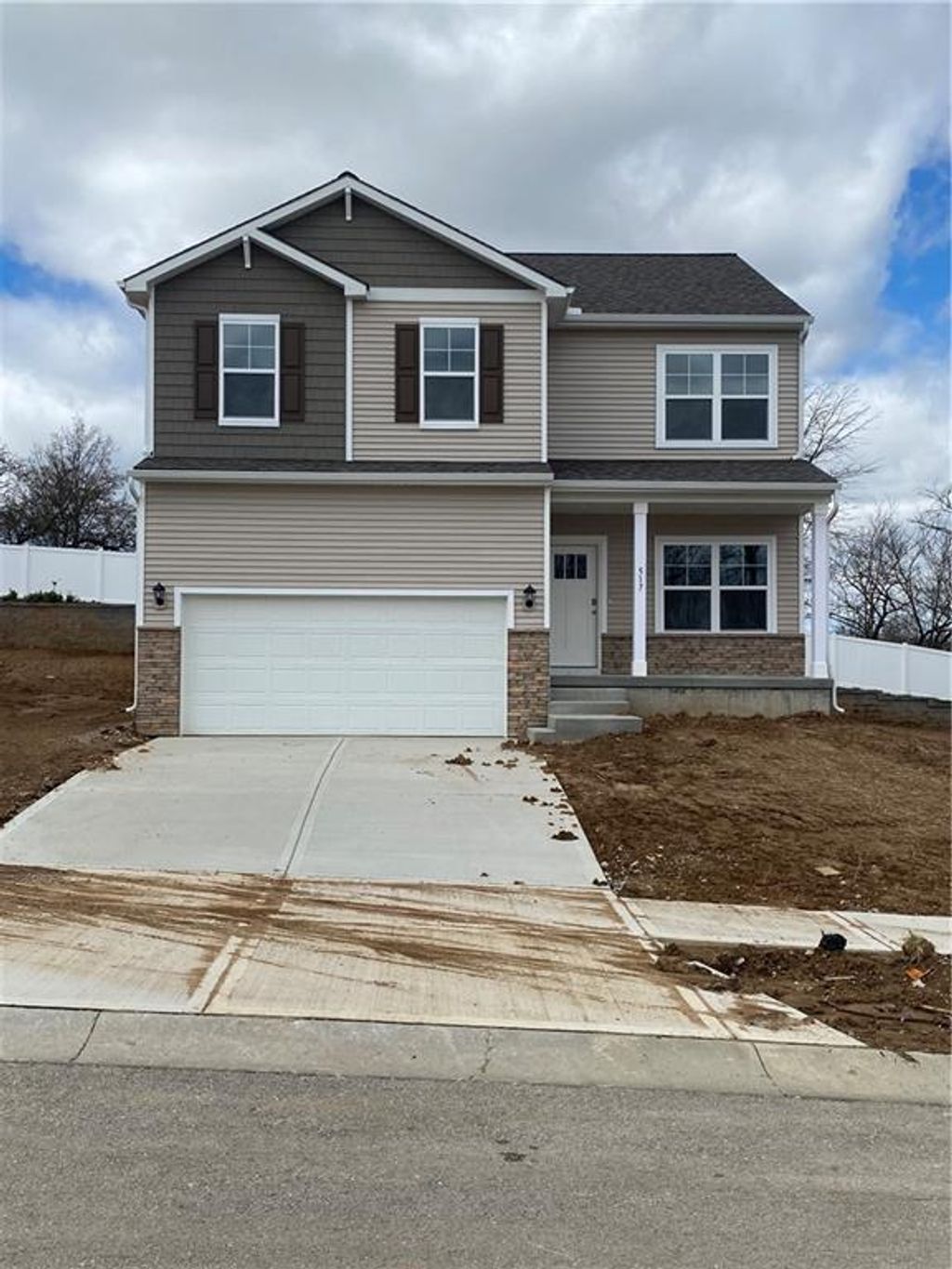 Photo of 517 Ella's Way, Liberty, MO 64068 (MLS # 2588285)