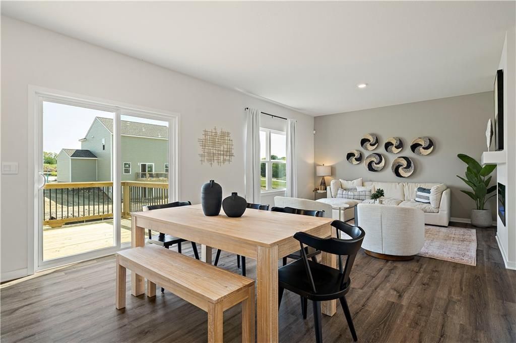 Photo of 517 Ella&#39;s Way, Liberty, MO 64068 (MLS # 2588285)