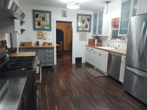 2120 Gentry Street Kansas City MO 64116