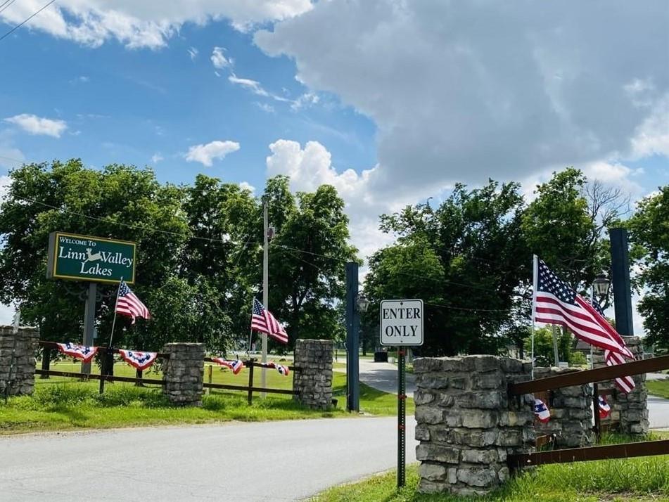 145 Foothills Trail