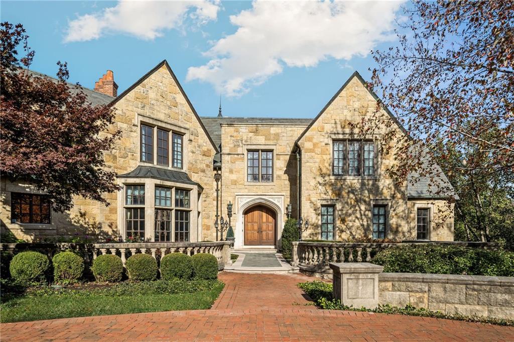 11700 Canterbury Court