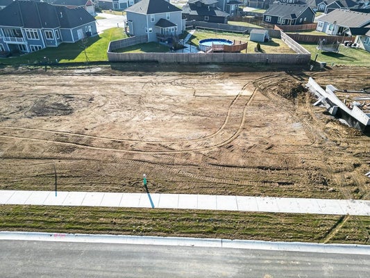E STONE CREEK AVE, TONGANOXIE, KS 66086 - Image e1fdc1bd131b099ed43d2da15d3adbab/200694948