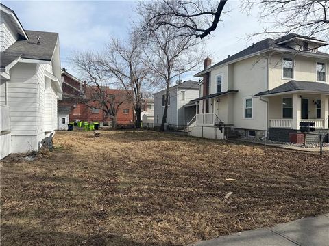 2021 Fayette Street North Kansas City MO 64116