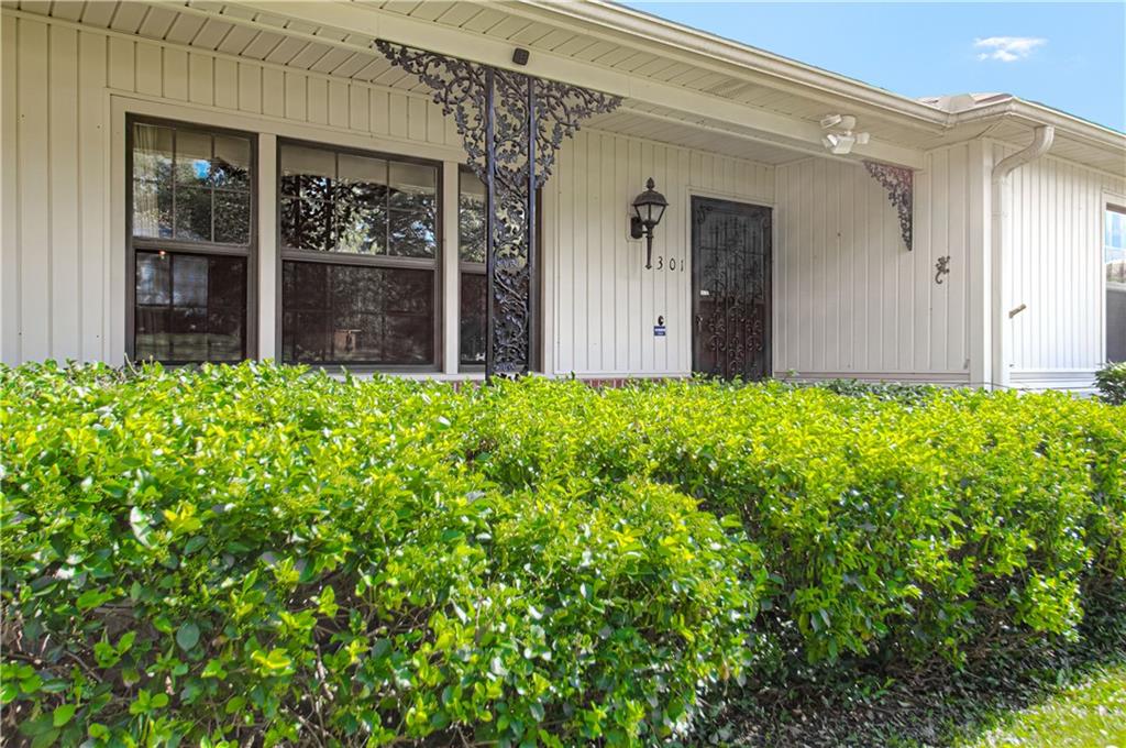 1301 W 100th Terrace
