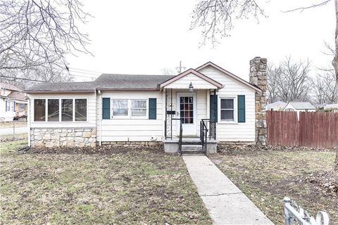 1901 S Hardy Avenue, Independence, MO 64052 - MLS#: 2594309