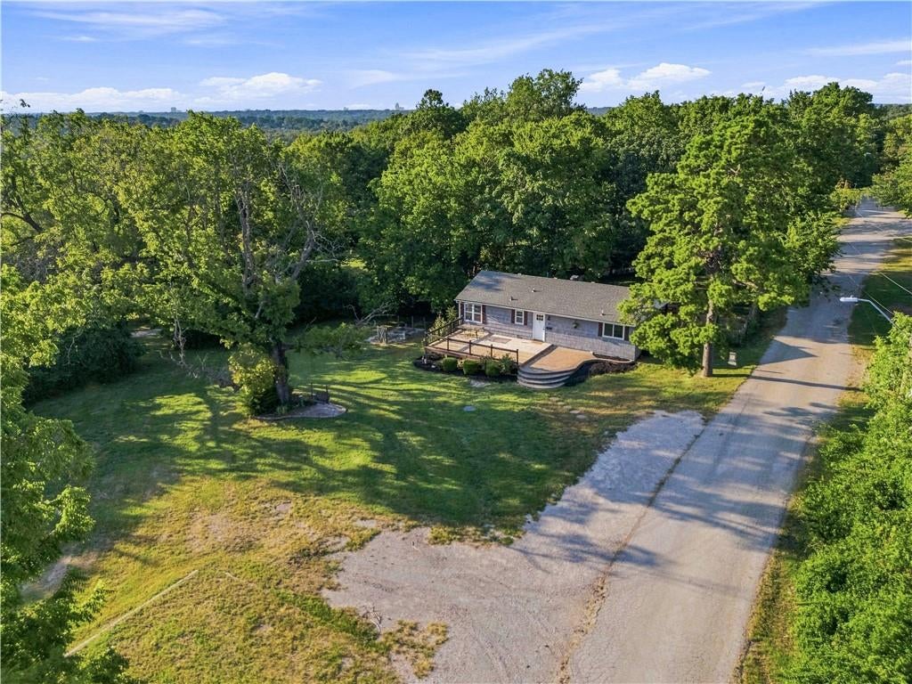 Photo of 5600 Topping Avenue, Kansas City, MO 64129 (MLS # 2641096)
