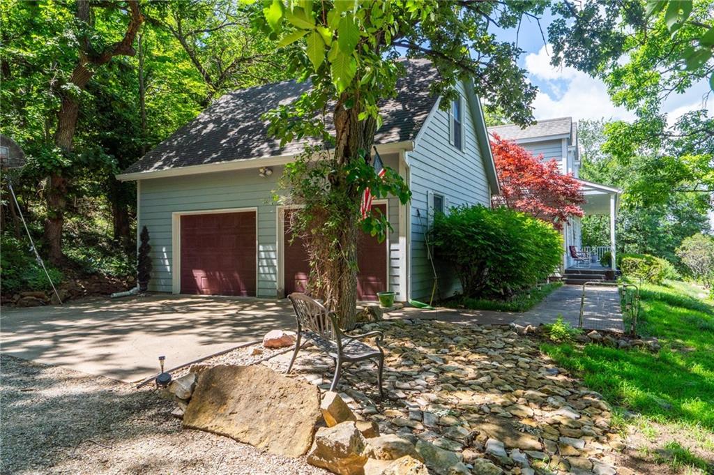 731 E 1100 Road