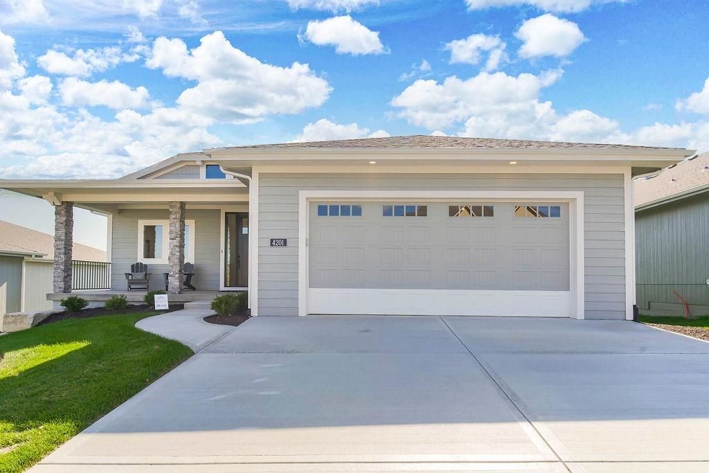 Photo of 4013 W 158th Place, Overland Park, KS 66224 (MLS # 2598594)