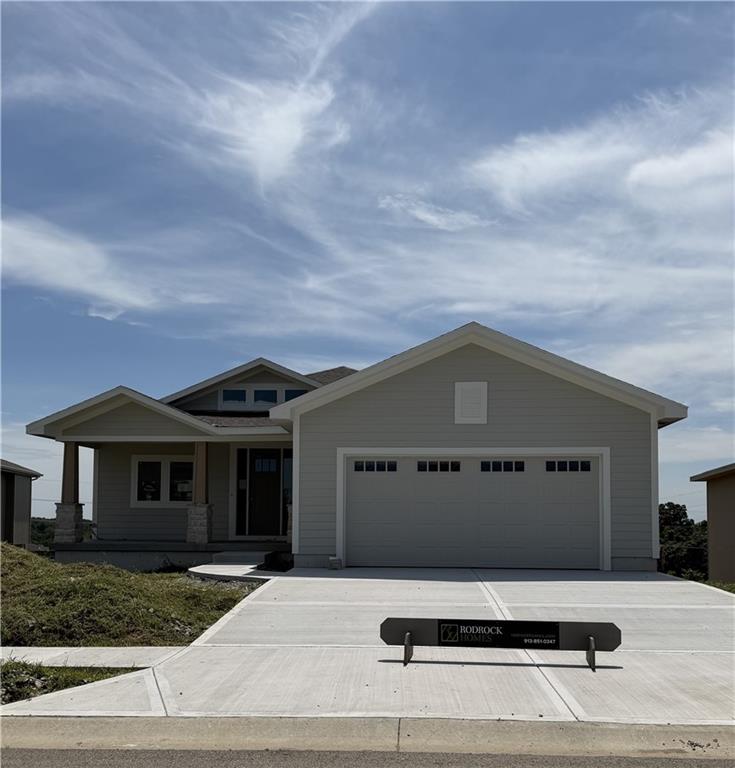4013 W 158th Place