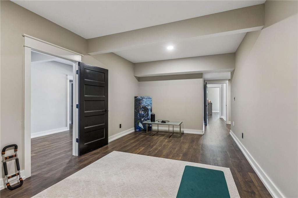 Riverside, Missouri, 64150, United States, 4 Bedrooms Bedrooms, ,4 BathroomsBathrooms,Residential,Active,2043438