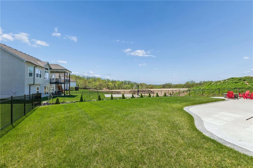 Riverside, Missouri, 64150, United States, 4 Bedrooms Bedrooms, ,4 BathroomsBathrooms,Residential,Active,2043438