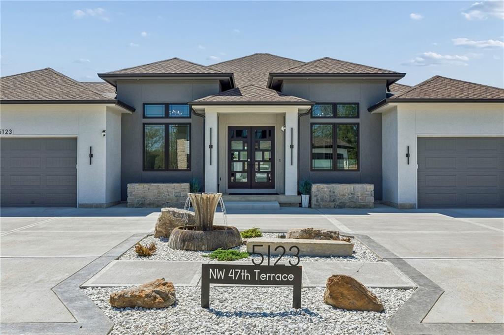 Riverside, Missouri, 64150, United States, 4 Bedrooms Bedrooms, ,4 BathroomsBathrooms,Residential,Active,2043438