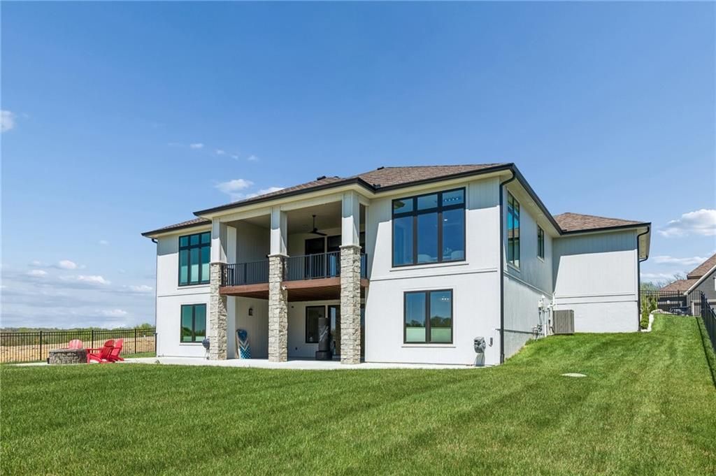 Riverside, Missouri, 64150, United States, 4 Bedrooms Bedrooms, ,4 BathroomsBathrooms,Residential,Active,2043438