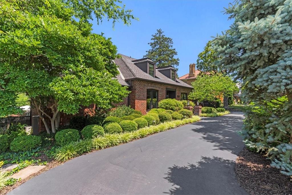 1280 W 59th Street