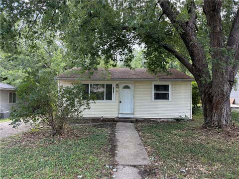 Photo of 4529 N Forest Avenue, Kansas City, MO 64116 (MLS # 2636829)