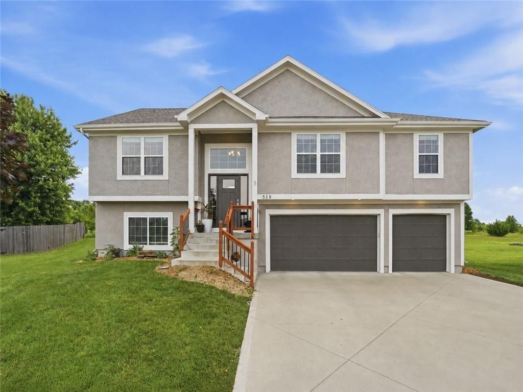 Photo of 518 Madera Court, Belton, MO 64012 (MLS # 2623421)