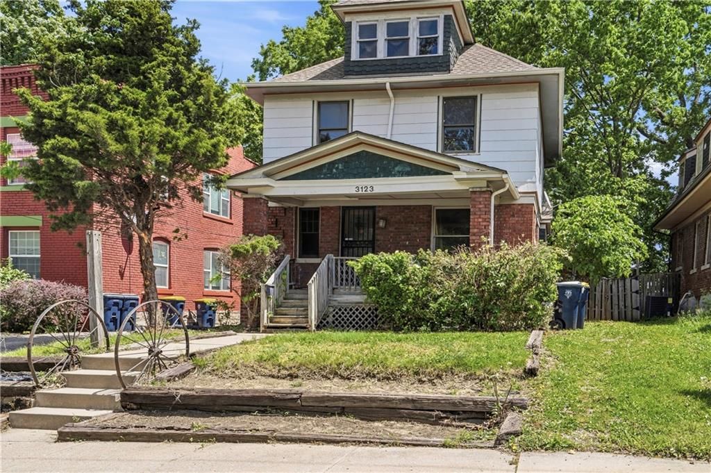 Photo of 3123 Central Street, Kansas City, MO 64111 (MLS # 2614527)