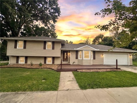 Photo of 920 S New York Avenue, Sedalia, MO 65301 (MLS # 2636727)