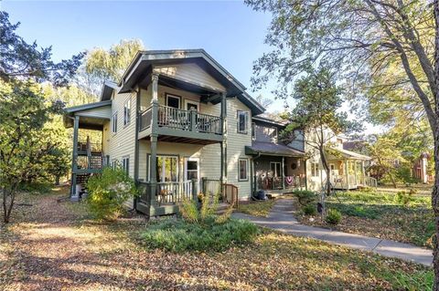 1218 Delaware Street 2a Lawrence KS 66044