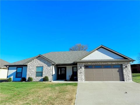 1801 S New York Avenue, Sedalia, MO 65301 - #: 2522120