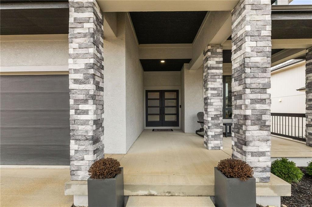 9310 Carbondale Street