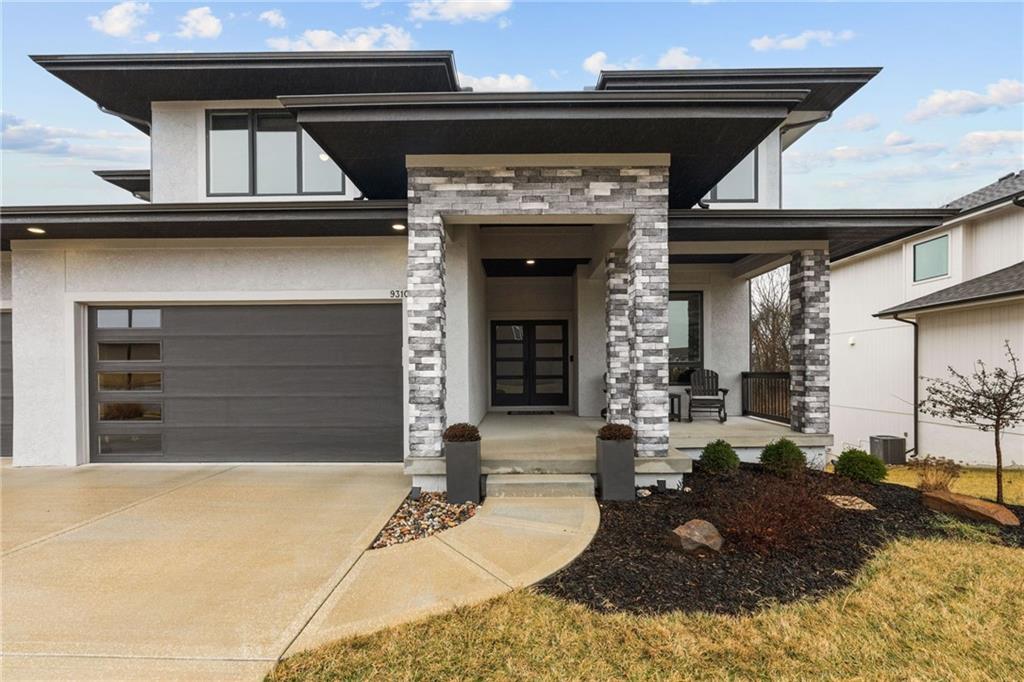 9310 Carbondale Street